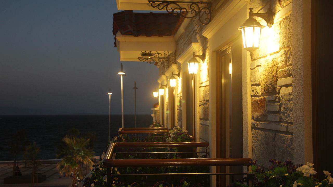 Focamor Otel Yenifoca Luaran gambar