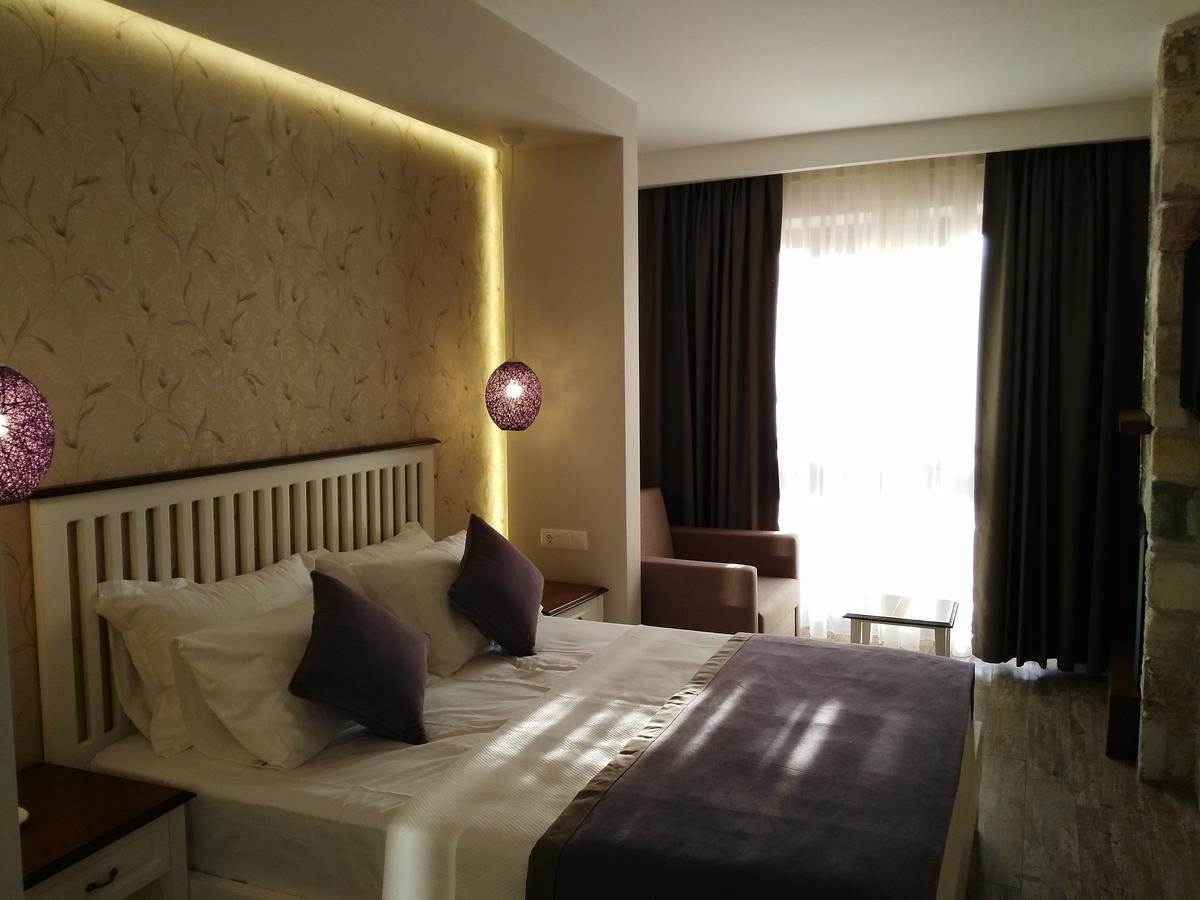 Focamor Otel Yenifoca Luaran gambar
